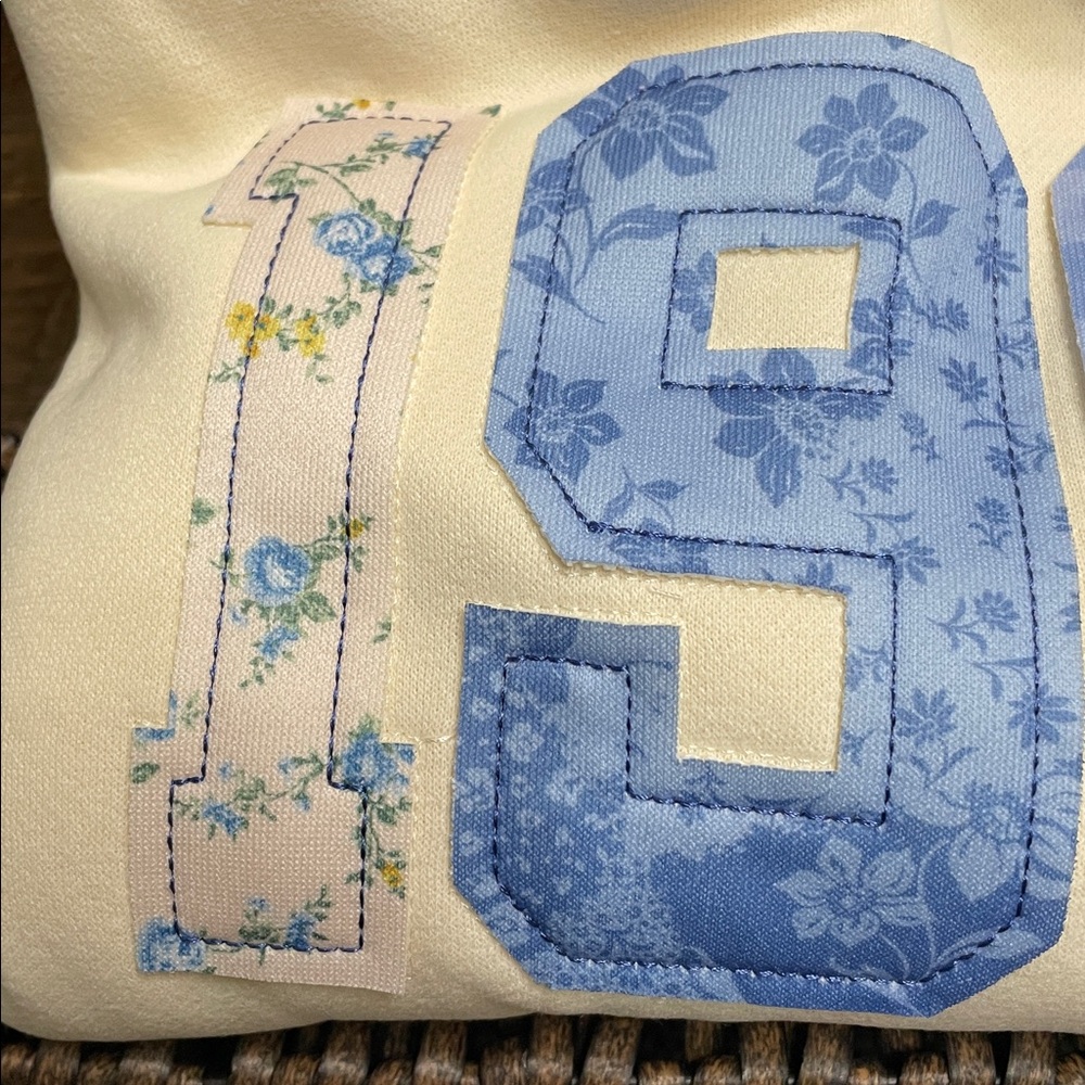 Altar'd State Women’s 1998 Pullover Hoodie Ivory & Blue Medium NWT - Picture 3 of 16